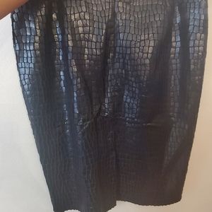 black straight skirt